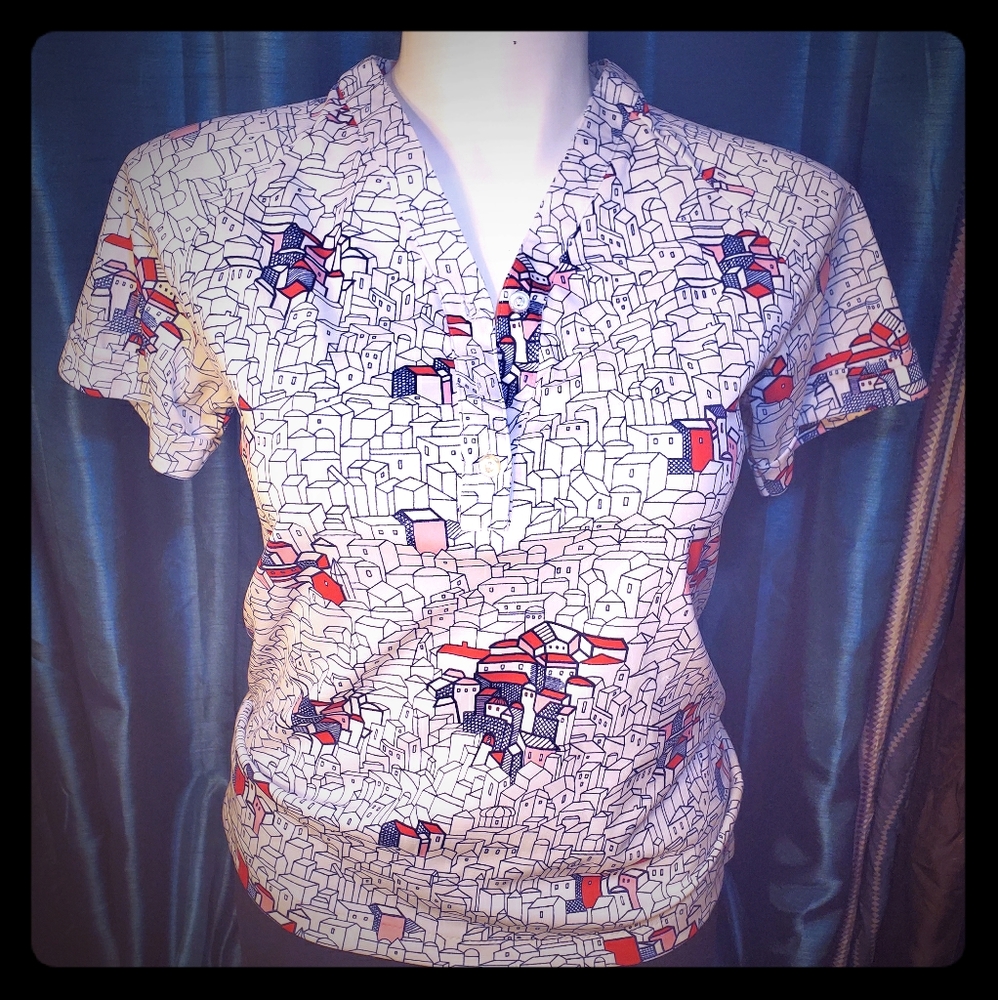 Vtg Trissi M red/wht/blue w/buildings
